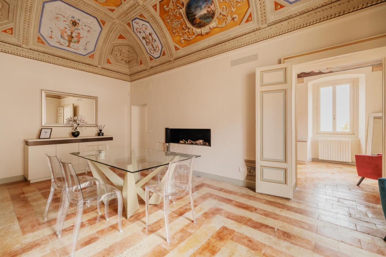 Sotto Gli Affreschi Del 1800 Con Colazione Inclusa Asís Exterior foto